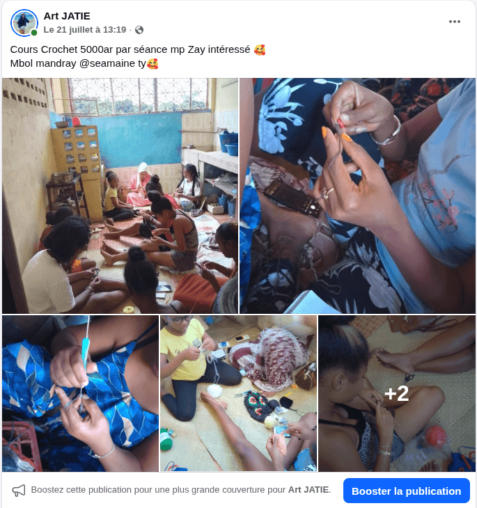 Ensemble crochet deux pièces terminé par une élève